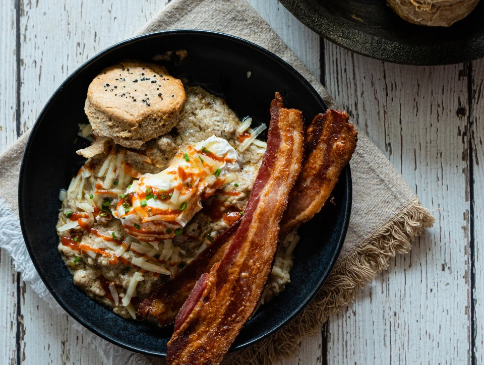 Bear & Burton's "W Sauce" - Fireshire Sauce Bear & Burton's "W Sauce" - Fireshire Sauce -Traeger Pellet Grills 20220701175810 biscuits 20and 20gravy