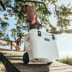 YETI "Roadie" 32 - Wheeled Hard Cooler 3 YETI "Roadie" 32 - Wheeled Hard Cooler -Traeger Pellet Grills 230090 Roadie32 Wholesale Lifestyle 2400x2400 5
