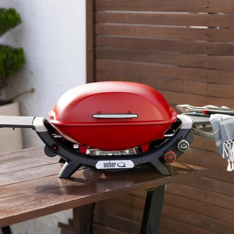 Weber "Q + Barbecue" Q2600N+ Weber "Q + Barbecue" Q2600N+ -Traeger Pellet Grills 3400046 Q2600N Lifestyle
