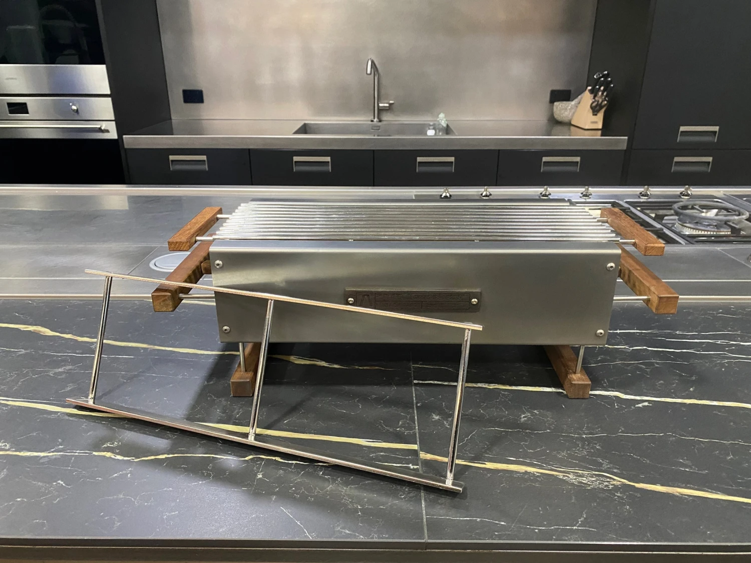 Hibachi Tabo "Yakitori Rail" - Classic Hibachi Tabo "Yakitori Rail" - Classic -Traeger Pellet Grills DC100A50 E5AC 4248 84F5 B8A394E4542B 1024x1024 2x 81eca07e d7a1 40a6 828e 995e6bc8c999