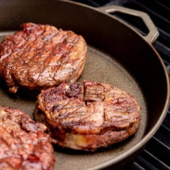 Ironclad "The Grande Legacy Pan" 36cm Cast Iron Pan 9 Ironclad "The Grande Legacy Pan" 36cm Cast Iron Pan -Traeger Pellet Grills GrandeImages06