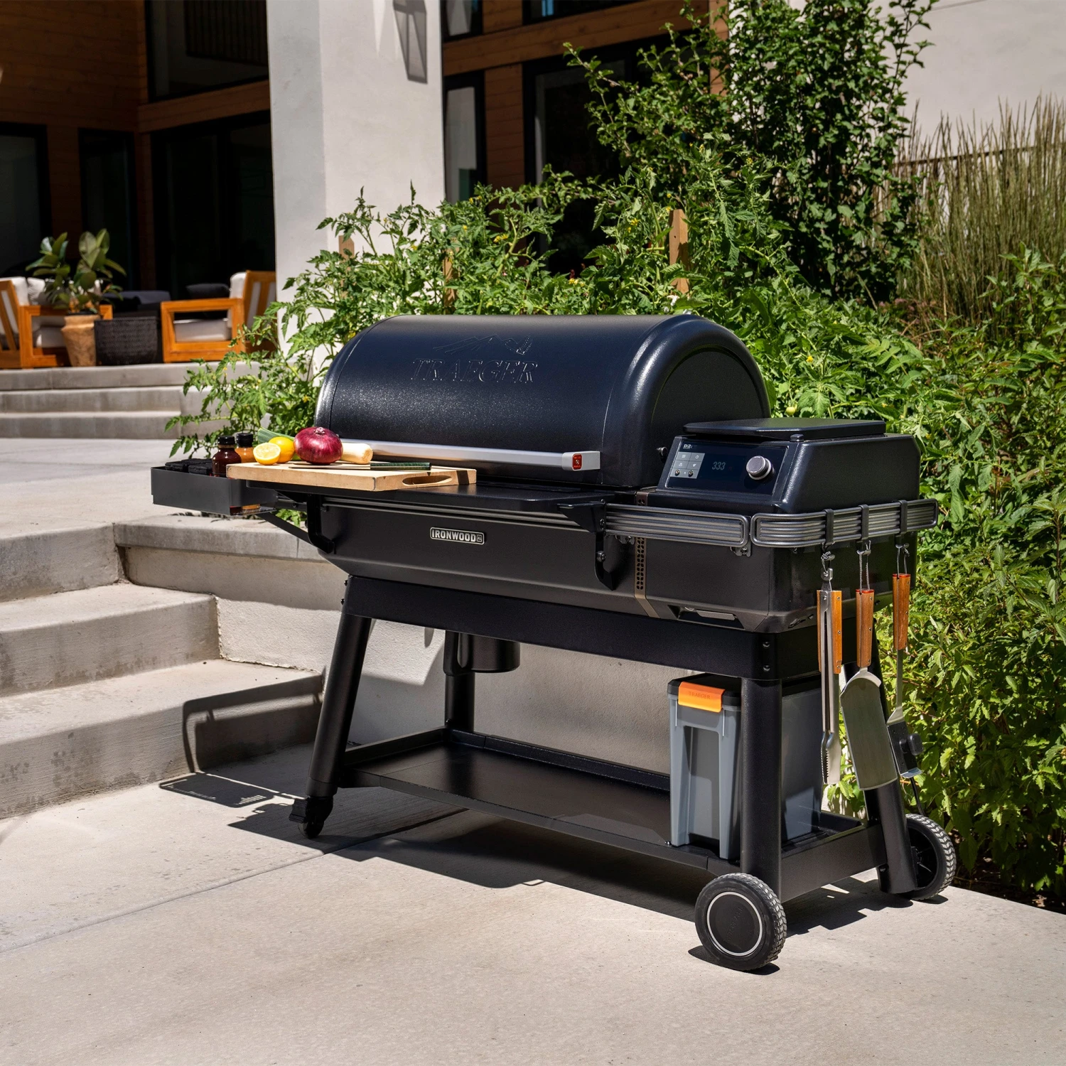 Traeger "IRONWOOD XL" Pellet Grill **ALL NEW** Traeger "IRONWOOD XL" Pellet Grill **ALL NEW** -Traeger Pellet Grills TFB93RLG Ironwood XL Lifestyle 005
