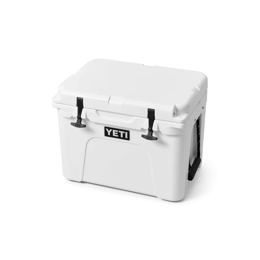 YETI "Tundra" 35 Hard Cooler YETI "Tundra" 35 Hard Cooler -Traeger Pellet Grills Tundra 35 White 3qtr Lid Down 34312 B 434a2e1d b843 49d4 b67c f9739f504446