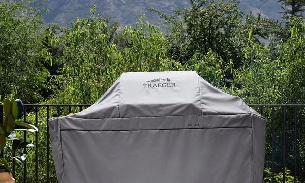 Traeger "Full Length Cover" - IRONWOOD Traeger "Full Length Cover" - IRONWOOD -Traeger Pellet Grills traeger ironwood cover lifestyle hero