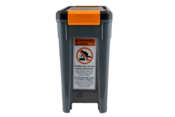Traeger "StayDry Pellet Bin & Lid" 9 Traeger "StayDry Pellet Bin & Lid" -Traeger Pellet Grills traeger staydry pellet bin studio warning label2